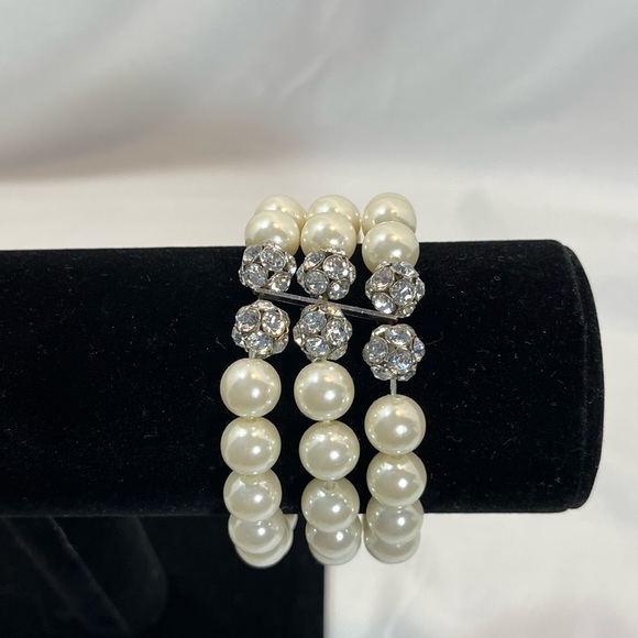 Three Strand Faux Pearl Bracelet - Picture 4 of 4